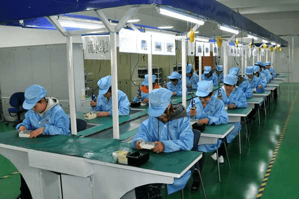 Nhung-loai-bang-tai-pho-bien-trong-nha-may-lap-rap-dien-tu-03