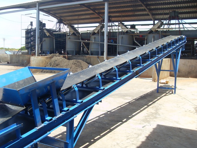 Cách tiết kiệm không gian với các thiết bị hỗ trợ băng tải