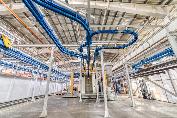 Khi nào cần vận chuyển hàng hóa với hệ thống băng tải trên cao