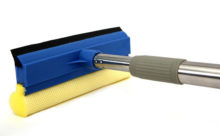 Cách Vệ Sinh Cửa Nhôm Định Hình Đơn Giản, Dễ Làm Tại Nhà