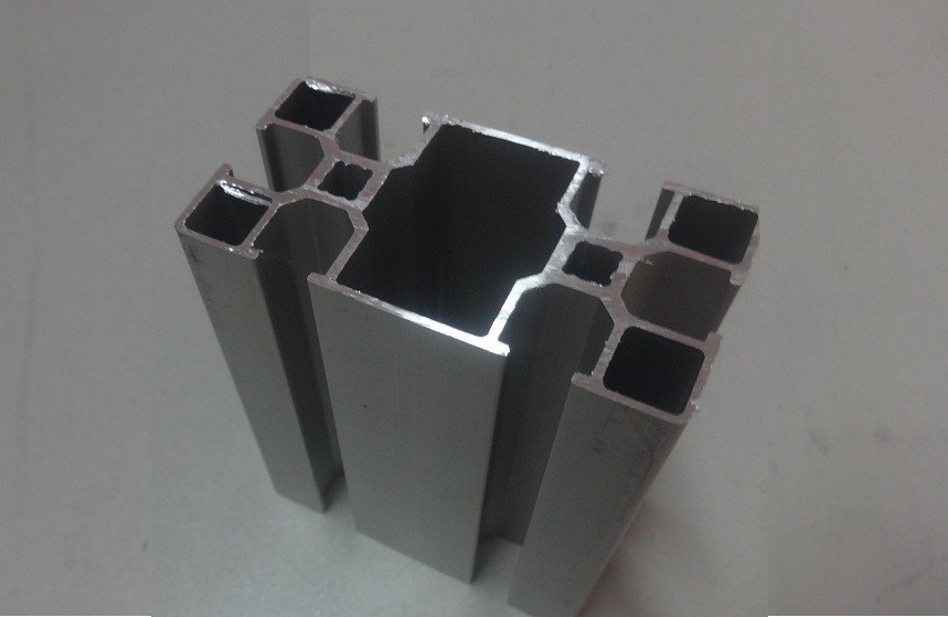 Ứng dụng của băng tải nhôm định hình trong cuộc sống