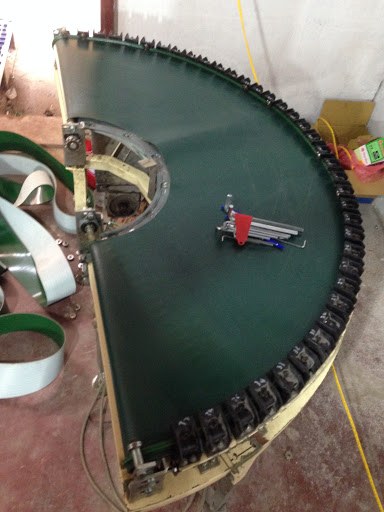 băng tải cong 180 độ