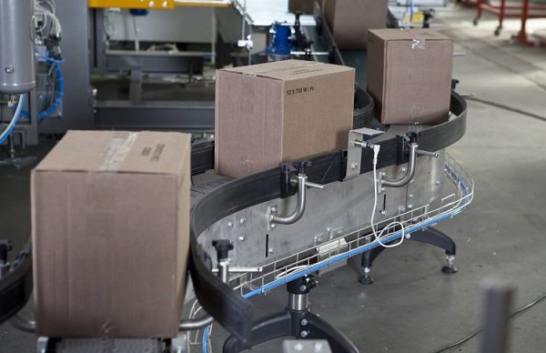 Băng tải thùng carton vận chuyển nhanh chóng năng suất hiệu quả cao