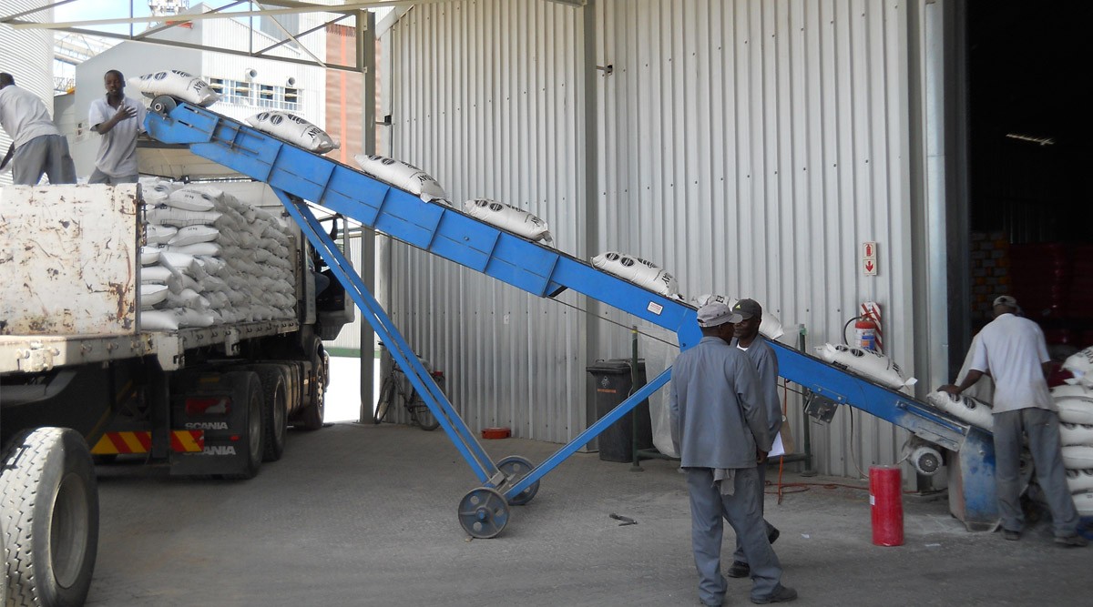 Băng tải trong công nghiệp xây dựng