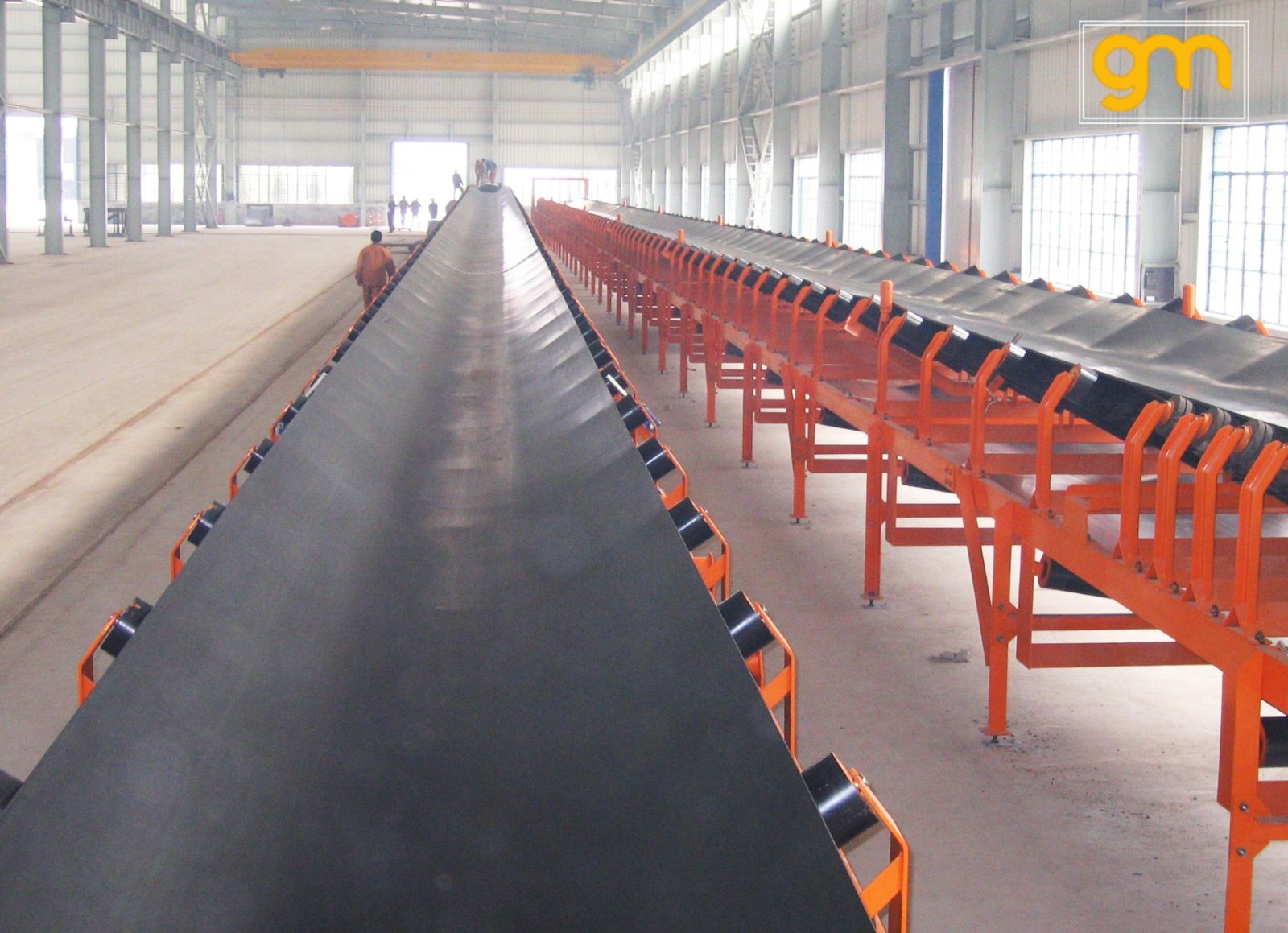 Băng tải trong công nghiệp xây dựng