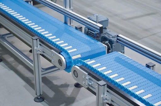 Chi tiết băng tải xích nhựa sản xuất công nghiệp