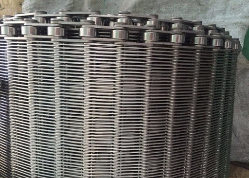 Lợi ích của lưới inox và băng tải lưới inox trong sản xuất thực phẩm