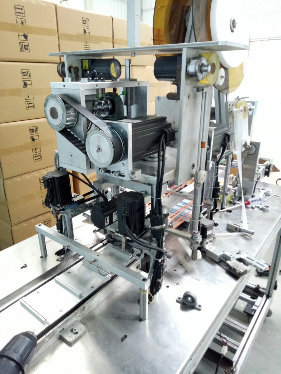 Máy sản xuất khẩu trang và vai trò quan trọng của khẩu trang phòng dịch covid-19