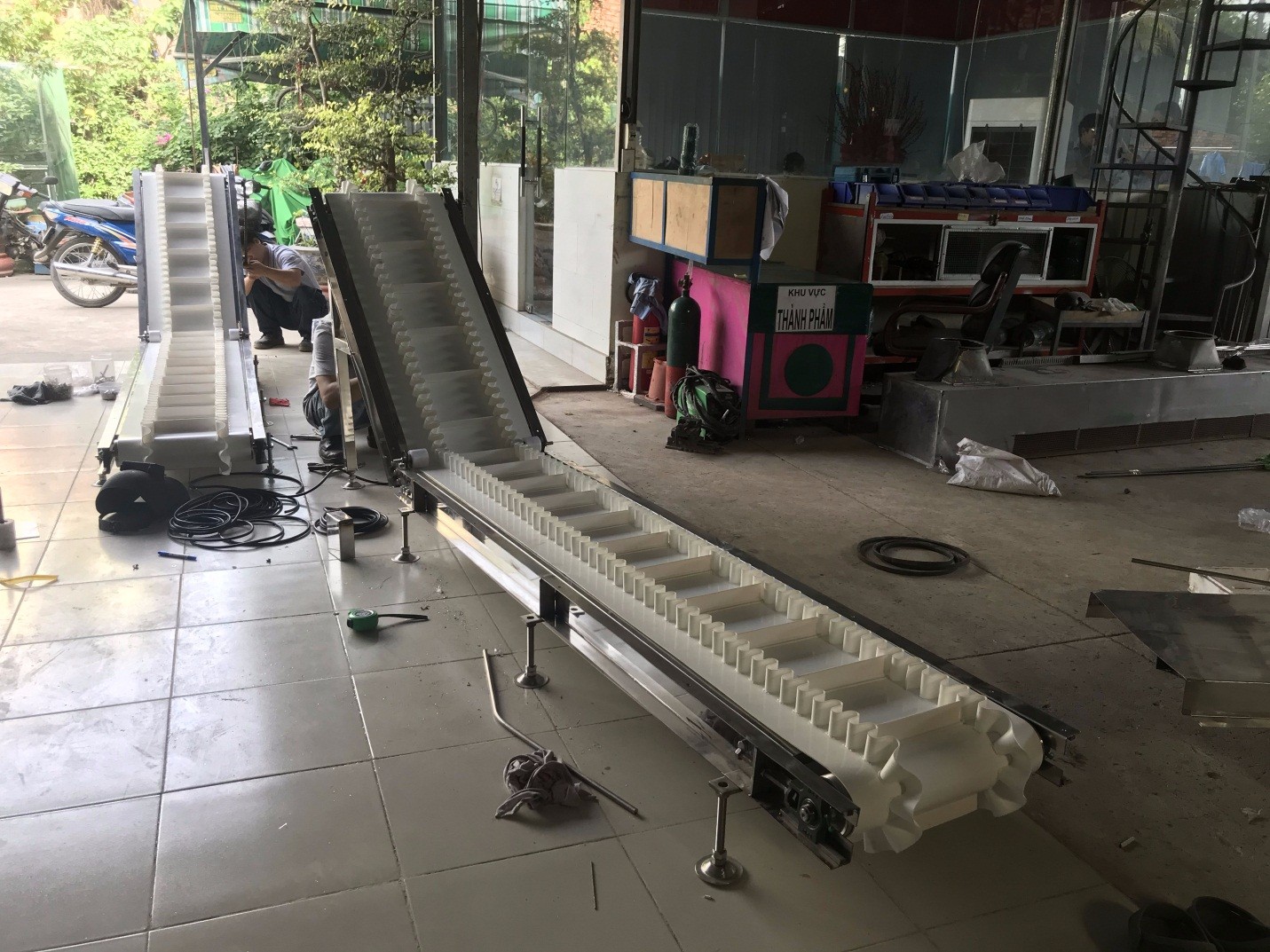 Tính thực tiễn của băng tải trong hoạt động vận chuyển hàng hóa