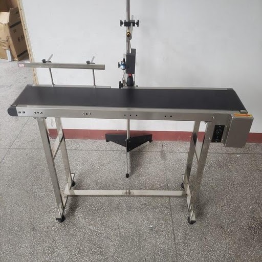 Tự động phân phối hàng loạt ngành hàng với hệ thống băng tải