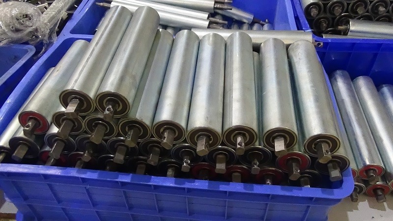 Ứng dụng dàn con lăn đôi trong sản xuất băng tải