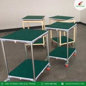 Bàn thao tác có bánh xe đẩy
