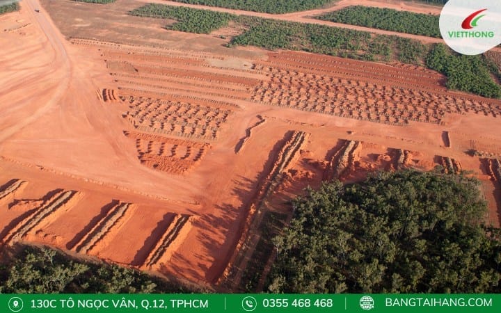 Khai thác quặng bauxite Khai thác quặng bauxite